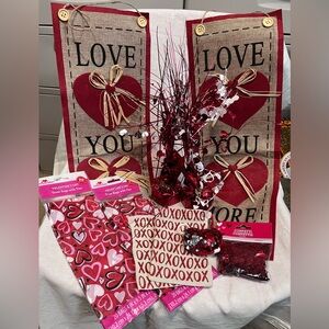 Valentine’s Day Value Decorating Bundle.